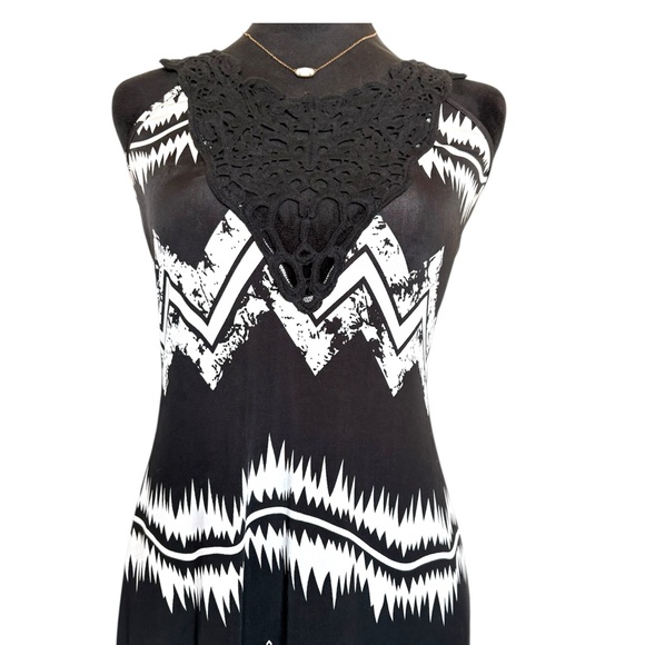 Catch My I Woman’s Medium Crochet Neckline Black and White Chevron Maxi Dress - Picture 2 of 6